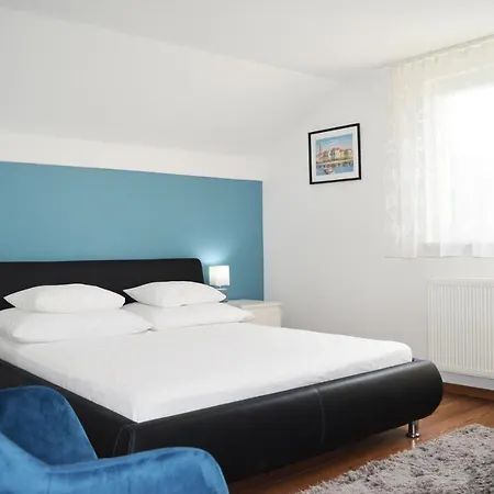 Holiday Maroma *